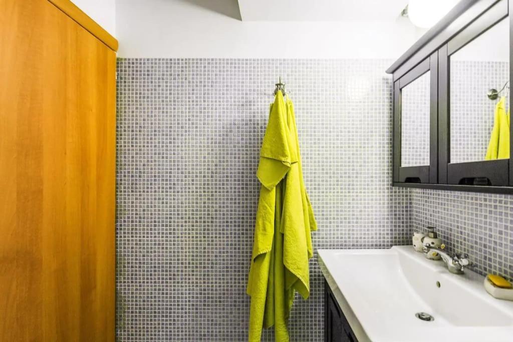 Plaka'S Flat-Near Syntagma Metro Station Lägenhet Aten Exteriör bild